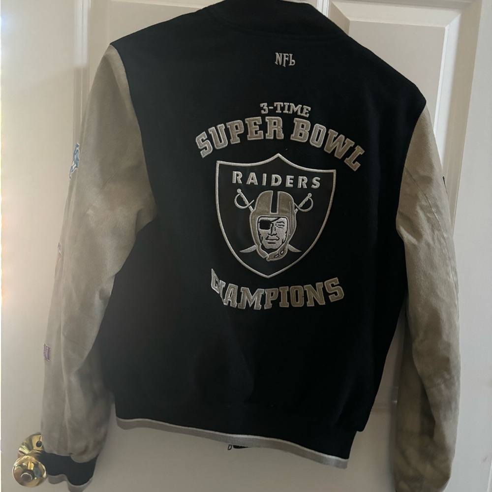 Raiders jacket - Picture 11 of 11